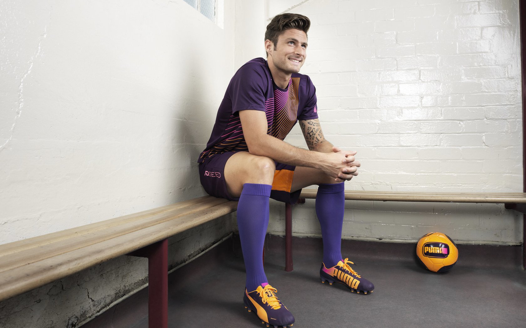 贝尔纳代斯基连场进球,尤文图斯边锋领衔攻势,贝尔纳代斯基太帅了