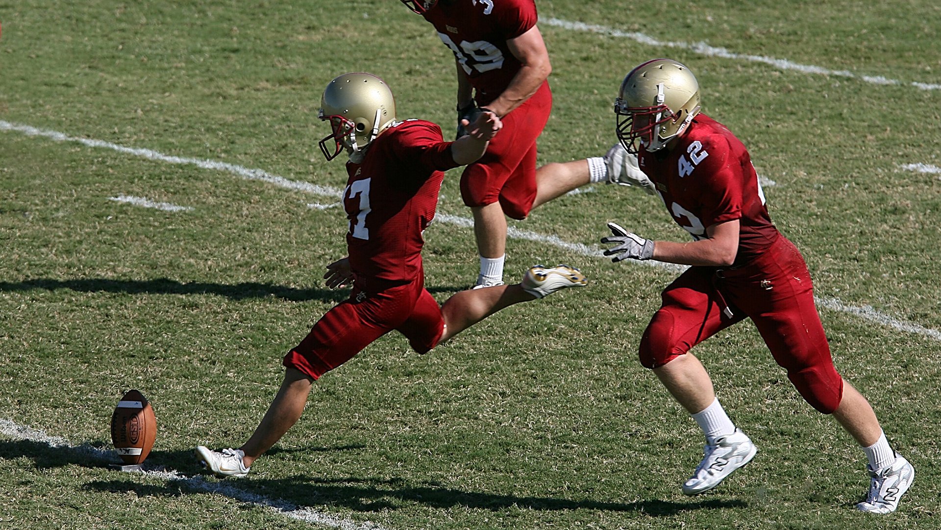 霍芬海姆球队攻守俱佳，实现胜利之路，霍芬海姆首发